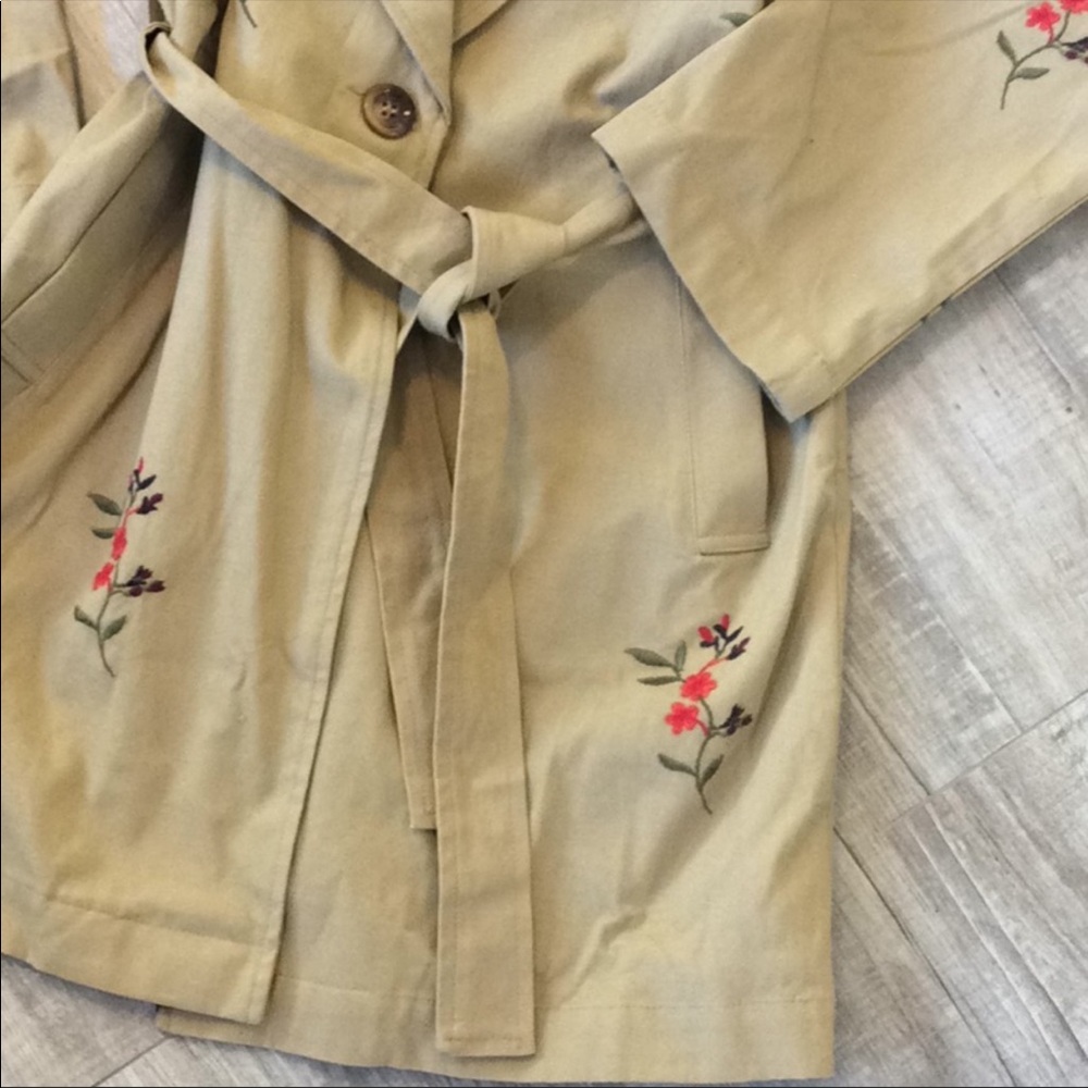 NWOT Nasty Gal Khaki Embroidered Trench Coat - Picture 6 of 8